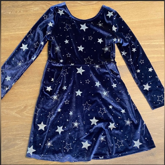 Bundle of 9 - Girls size 7 - Picture 10 of 15